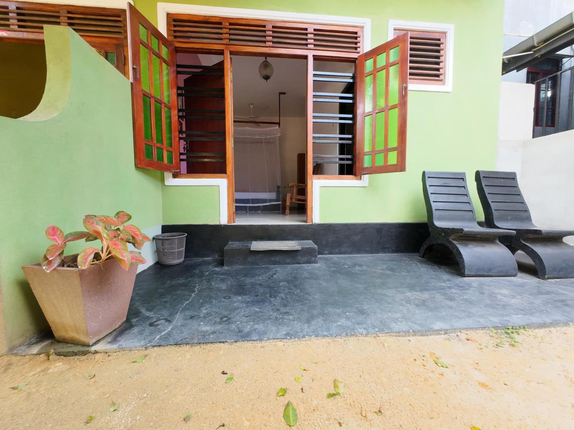 The Citadel Guest House Hikkaduwa Exterior photo